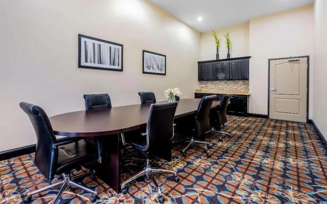 La Quinta Inn & Suites Marshall