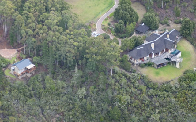 Tamodi Lodge and Stables