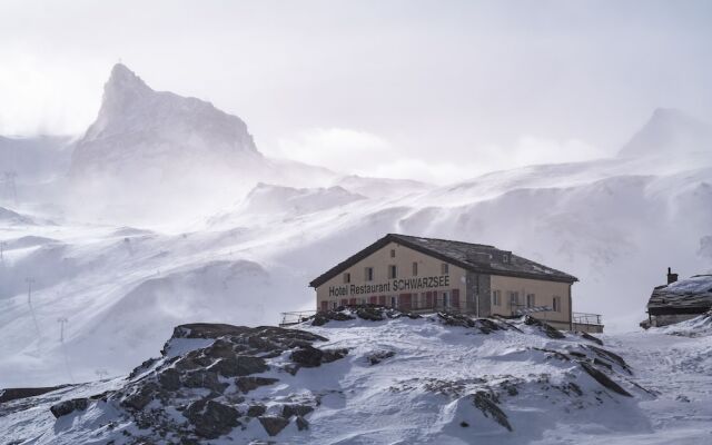 Hotel Schwarzsee