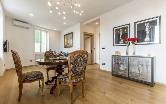 Queen Apartment