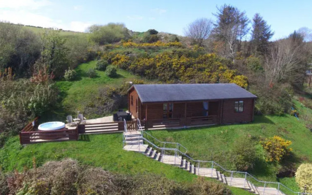 Holiday Home Uwch y Castell