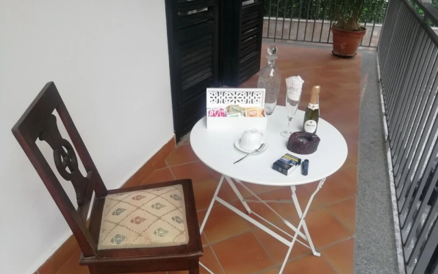 Fitta Chambre Mavì