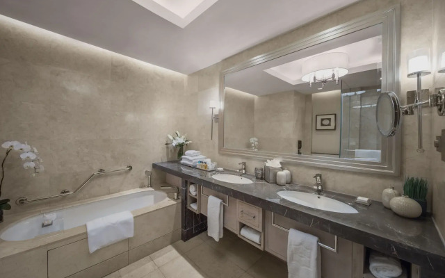 Shangri-La Residences at the Fort, Manila