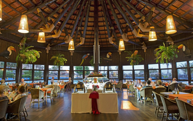 Elba Sara Beach & Golf Resort