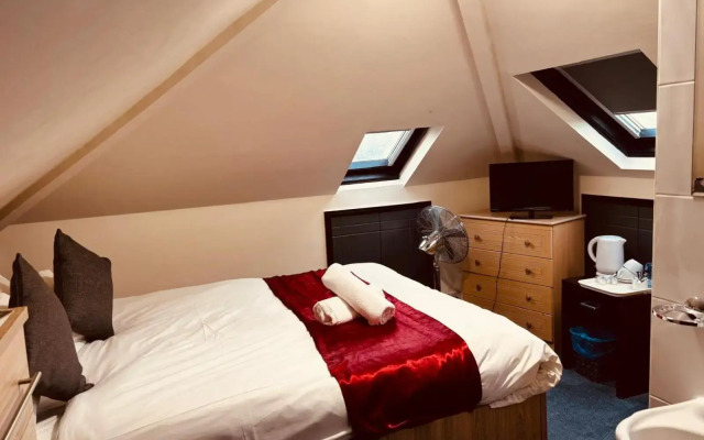 Acorn Lodge Gatwick