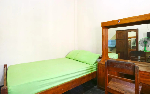 Hotel Mawar II