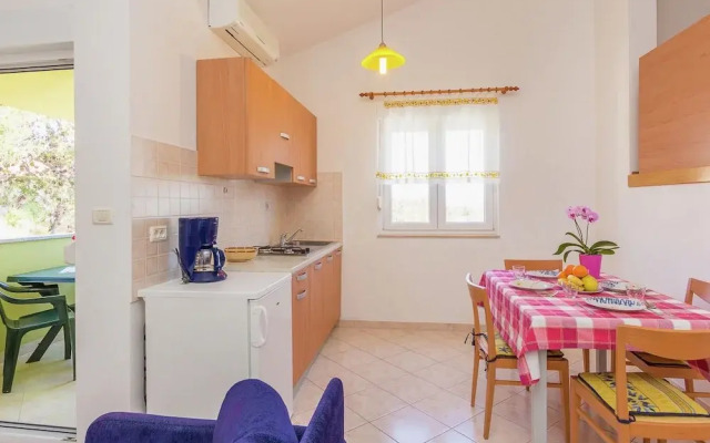 Nice Apartment With Seaview Near Beach