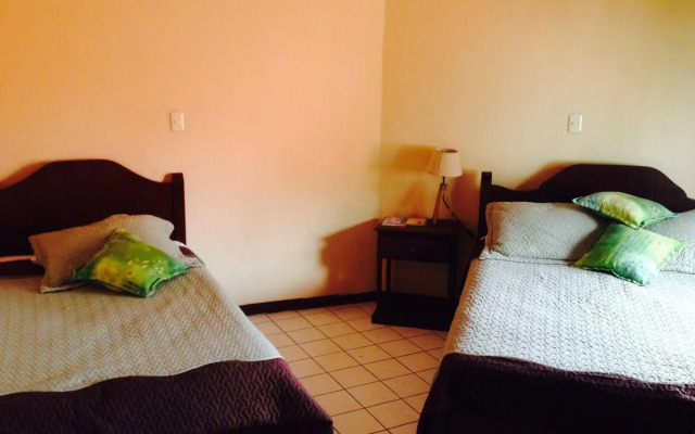 Hotel Mango Mar