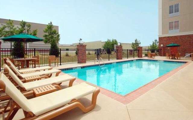 Comfort Suites Airport