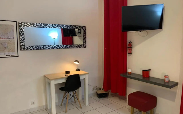 Studio Triangle Arêne Gare Maison Carrée Placette
