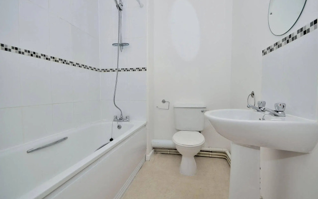 Racecourse Serviced Apartments