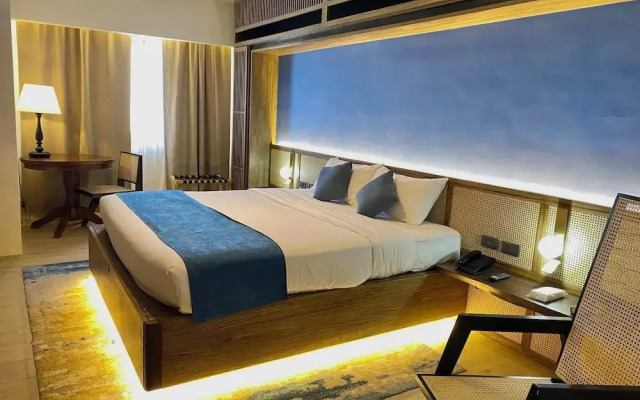 Elijah Hotel