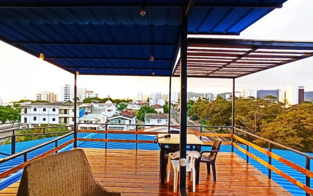 CoCo Bongo Hostel