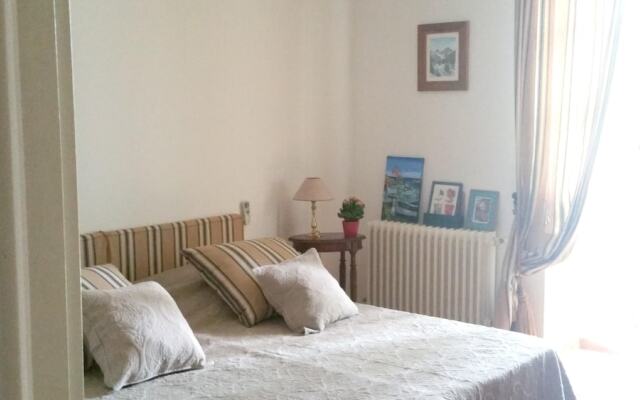 House With 3 Bedrooms in Six-fours-les-plages, With Enclosed Garden an