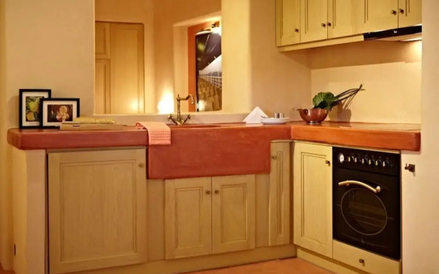 Voreina Gallery Suites