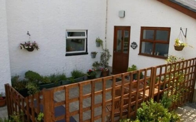 Bronhaul Farm Cottages