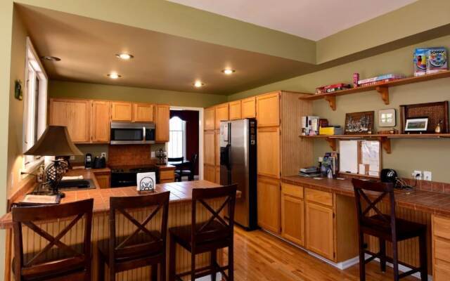 Forest Hill - 3 Br Home