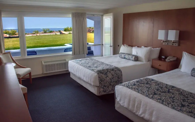 Atlantis Oceanfront Inn