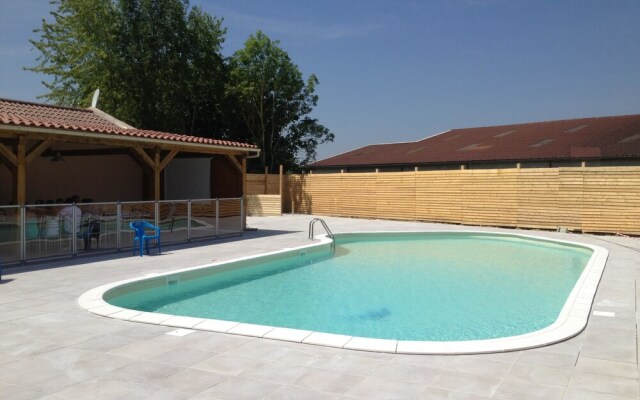 Camping La Croix Badeau - Chalet