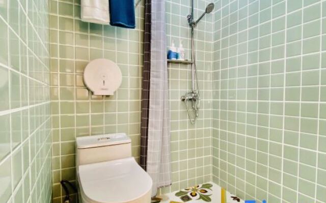 Dianshan Lake Liuxia Shiguang Homestay（Cai Bang Cun Store ）