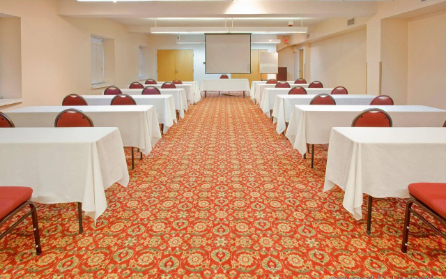 Four Points by Sheraton Dallas Arlington Entertainment District
