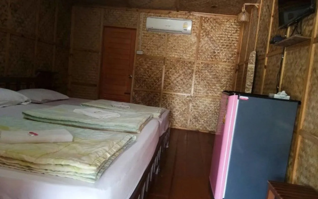 Vassanadee Resort and Camp