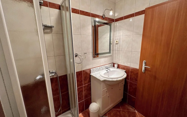 Apartment Velvet Vista 2