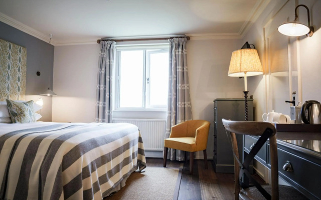 Bear of Rodborough Hotel