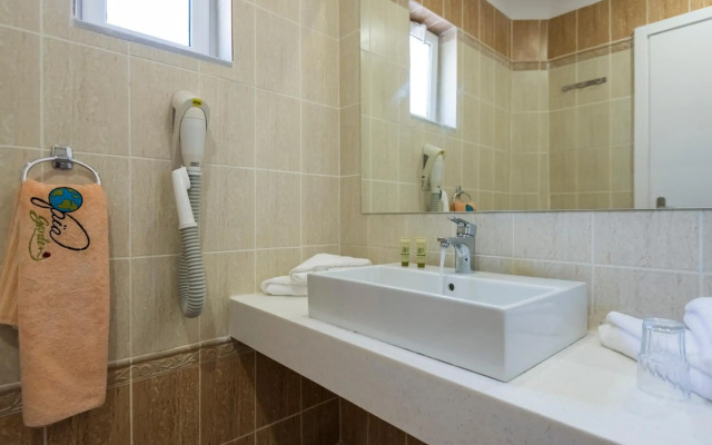 Gaia Royal Hotel