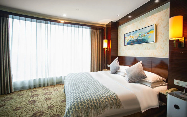 Cenbest Jinling Grand Hotel