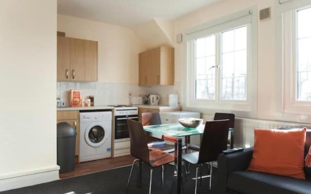 Kennington Apartment D/Apartment