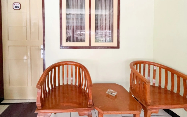 Hotel Permai Syariah RedPartner Sananwetan Blitar – Hotel Rooms – Blitar