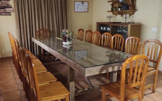 Los Alisos Casa Rural