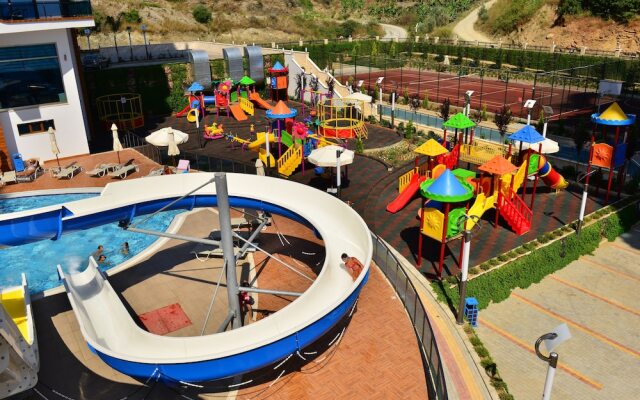 Azura Park Residence