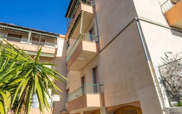 Tennis Flat With Sea View by Wonderful Italy