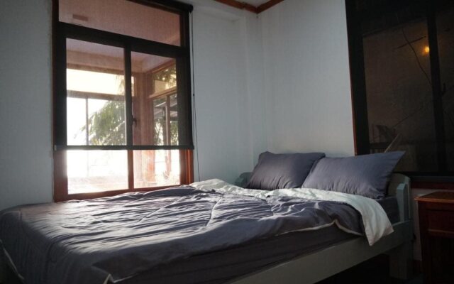 White Rose Guesthouse