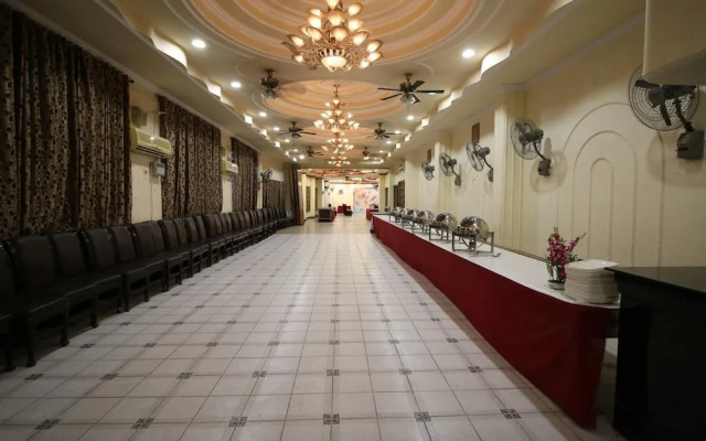 Motel Divine International
