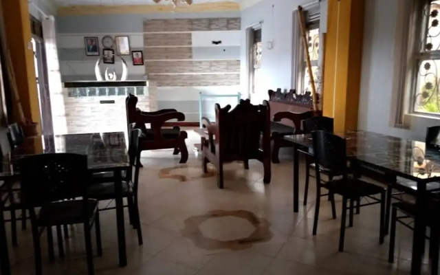 Trinity Motel Entebbe