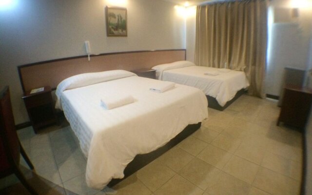 Tagaytay Haven Hotel Mendez