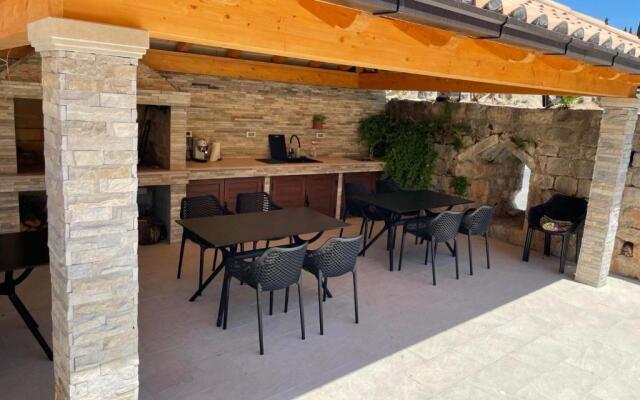 Apartments Kralj Ana