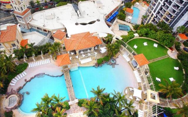 The Towers Chevron Renaissance Holidays Gold Coast