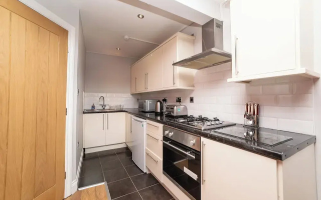 2 Bedroom Apartrment