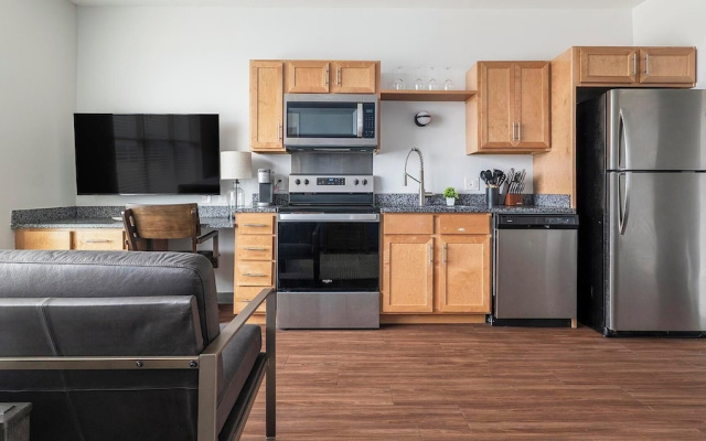 Landing Apartments near Downtown and UAB