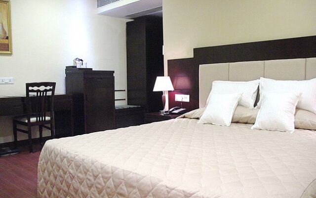 Gold Leaf Hotel