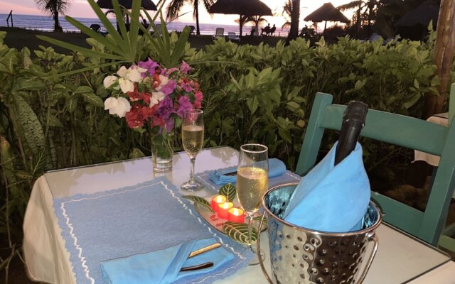 Las Lajas Beach Resort