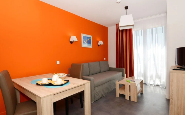 Stylish Sete Getaway
