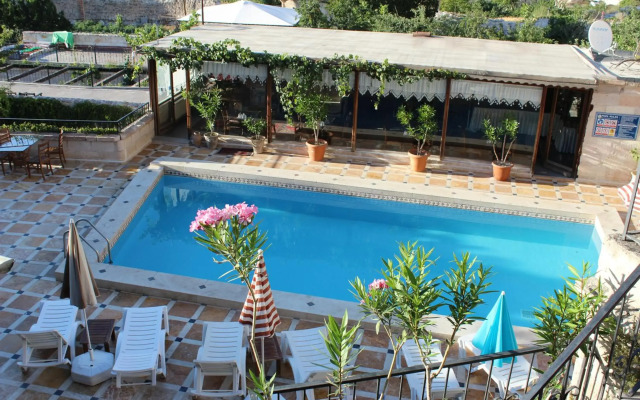 Local Cave House Hotel