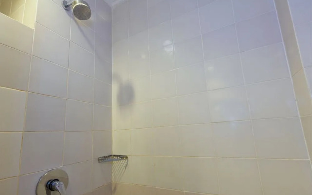 RedDoorz @ Arjuna Double Six