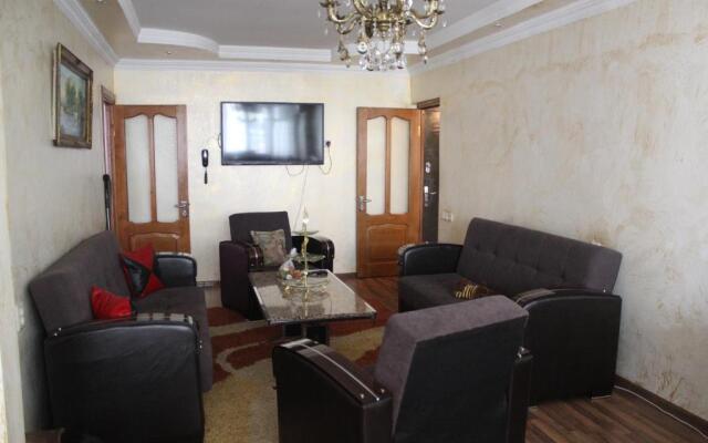 Apartment on Inasaridze 4