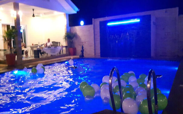 Mangoes Guesthouse